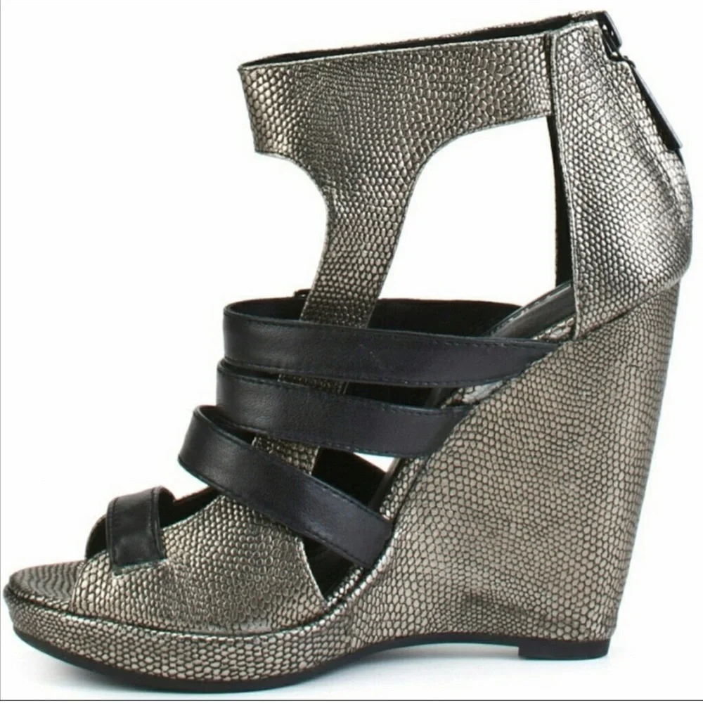 Matiko Sachs Genuine Leather Snakeskin Gladiator Sandals